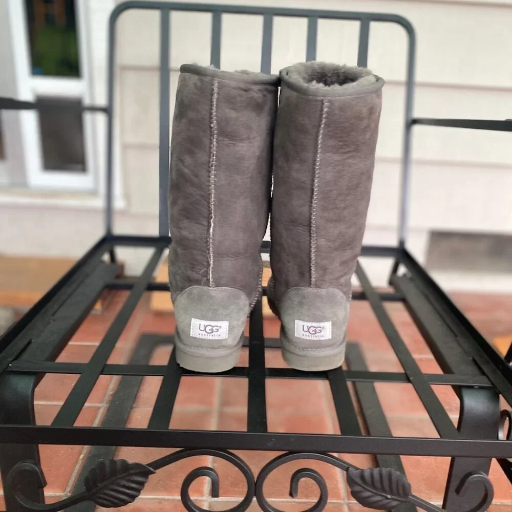 UGG Classic Tall II Women's, Gray, Size 6, Good Condition
